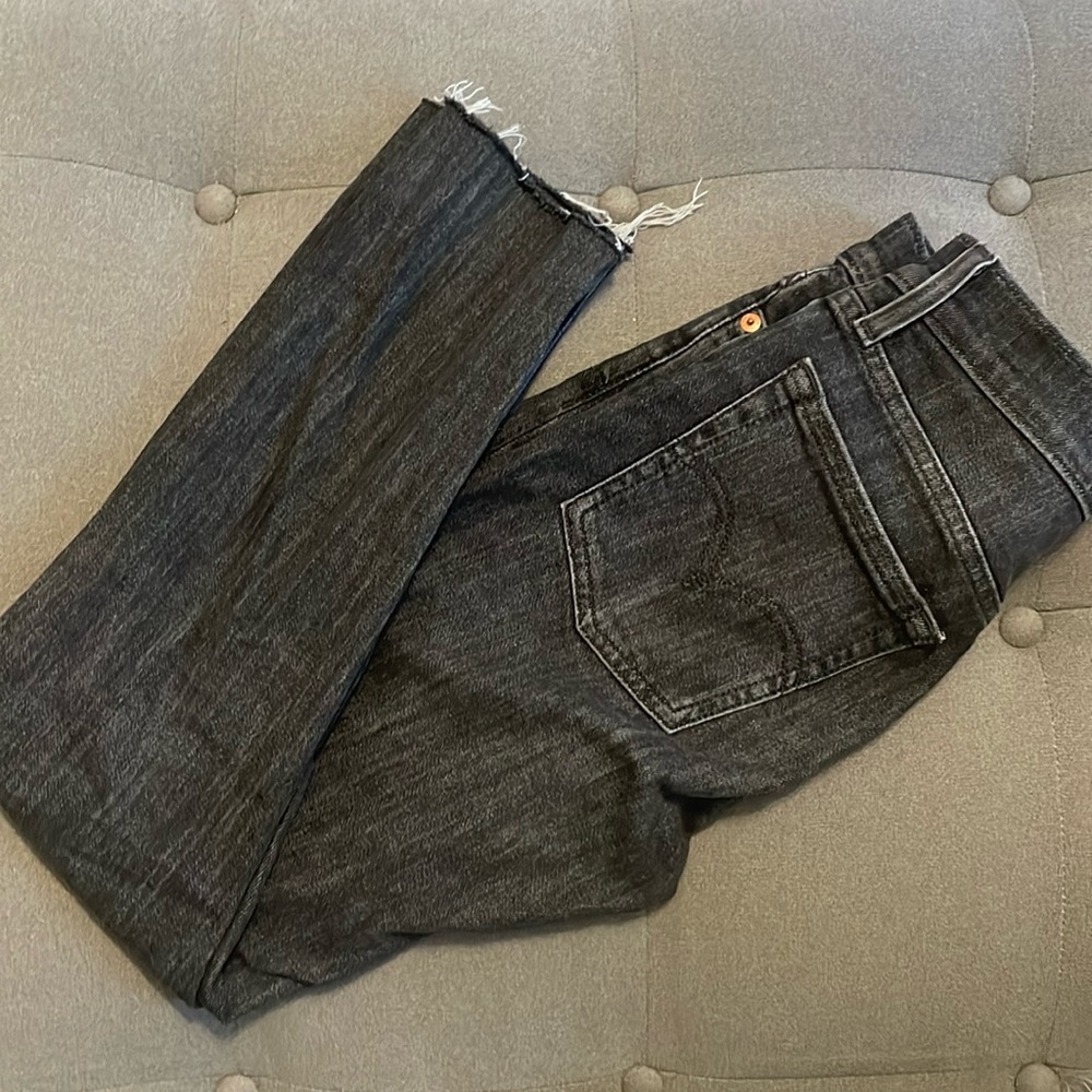Levi’s - Dark Wash Jeans - Slim Fit - Great for Work